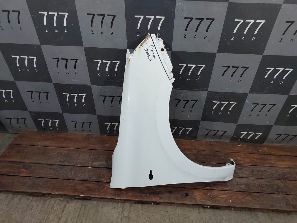 Крыло переднее правое LADA Granta 18-нв Б/У Оригинал 8450104272