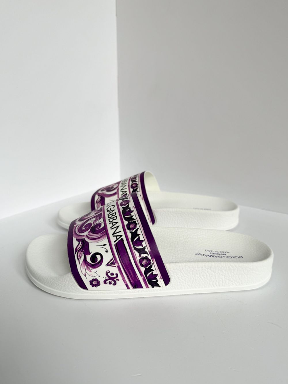 Новые шлепанцы Dolce&Gabbana, 36