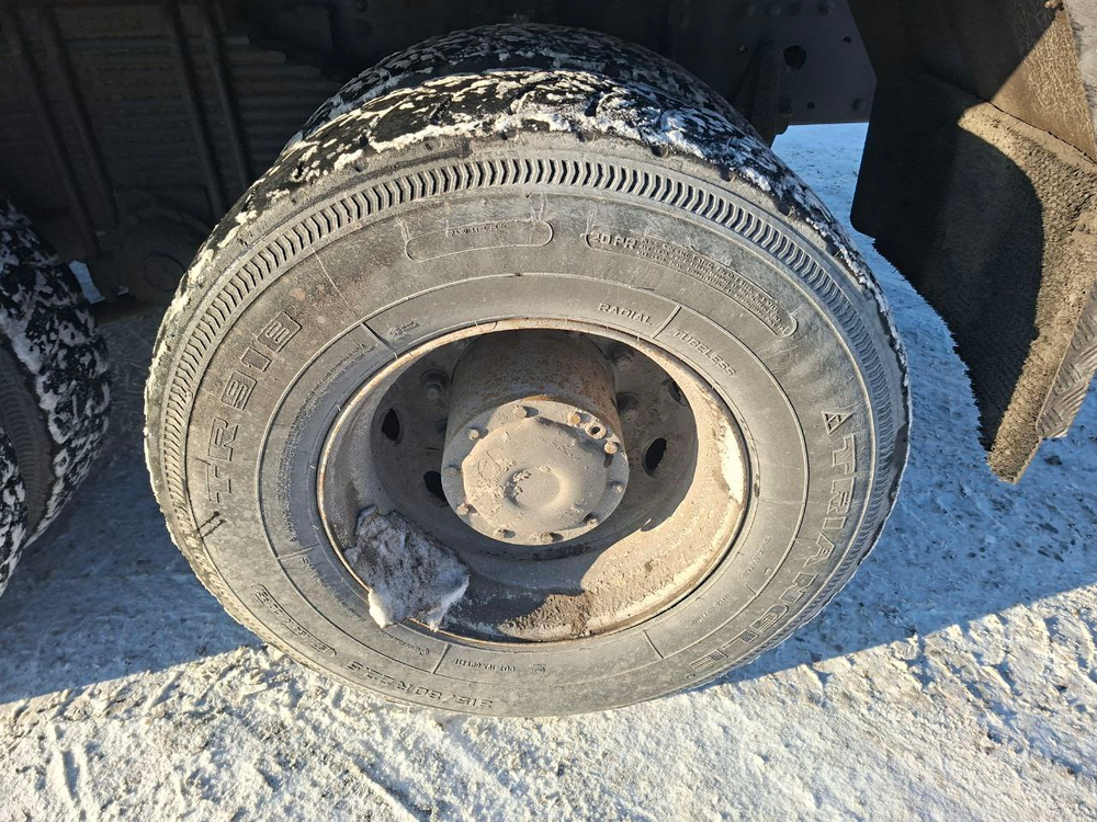 Shacman (Shaanxi) SX* 6x4 Автобетоносмеситель SX5258GJB6R384 (Дизельный, 9,7 л, 329 л.с., МТ)