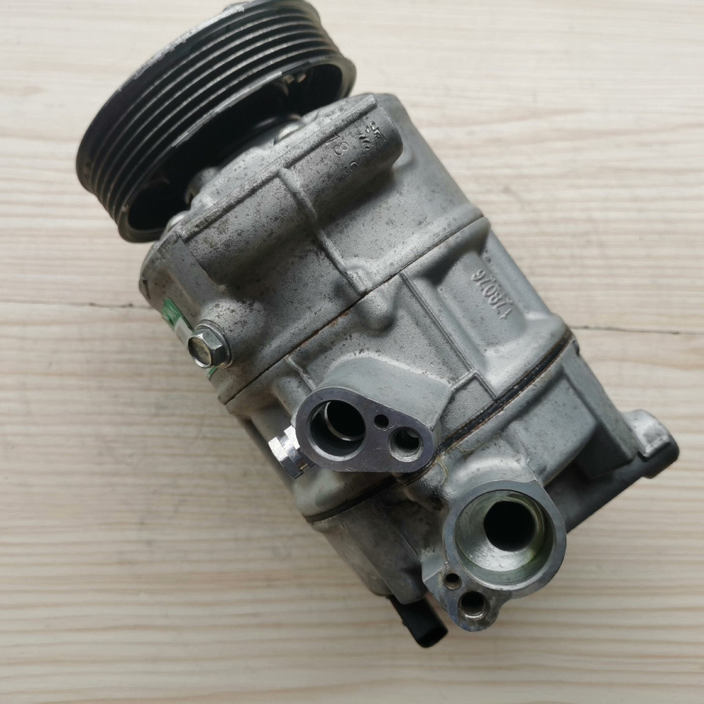 Компрессор кондиционера Volkswagen Passat, Jetta, CC, Tiguan, Touran, Lavida, Magotan