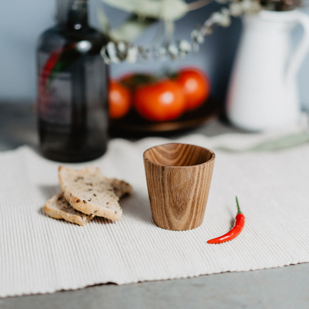 Деревянная рюмка (стопка, шот) из древесины сибирский вяз. R12