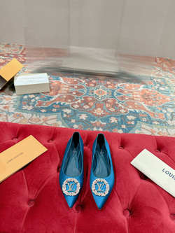 Louis Vuitton Met Flat Ballerina
