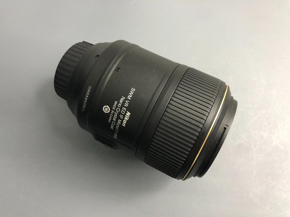 Nikon 105mm 2.8G IF-ED AF-S VR Micro-Nikkor