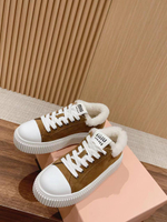Женские кроссовки Miu Miu в коричневом цвете с мехом