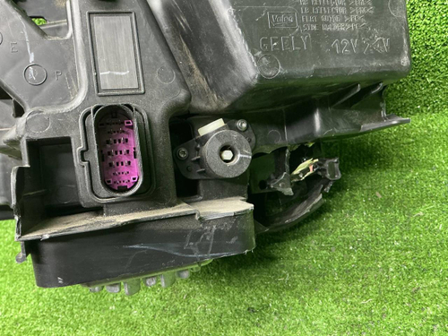 Битая Фара правая Geely Atlas Pro (2021-2025) LED