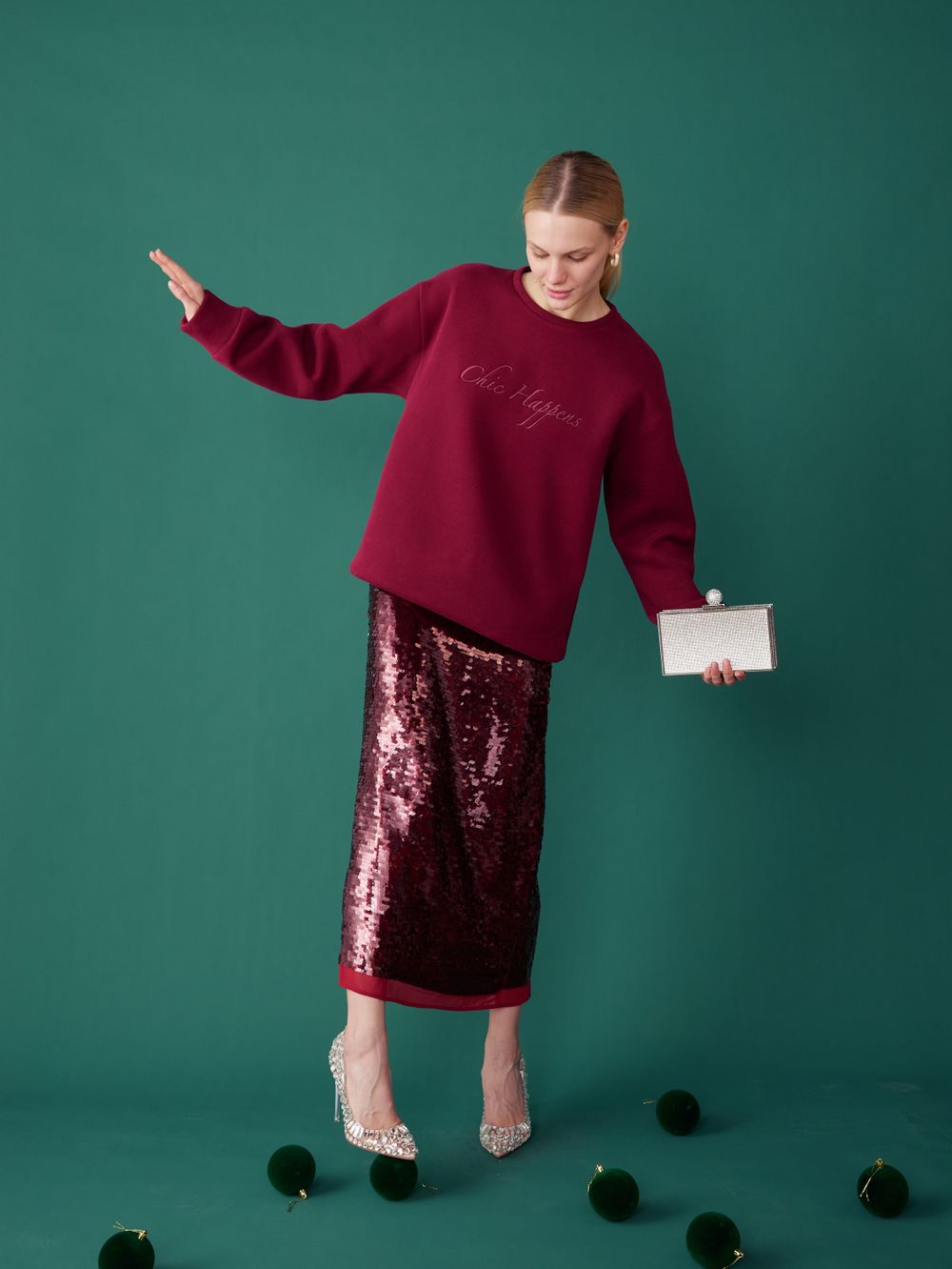 СВИТШОТ CHIC HAPPENS BORDO