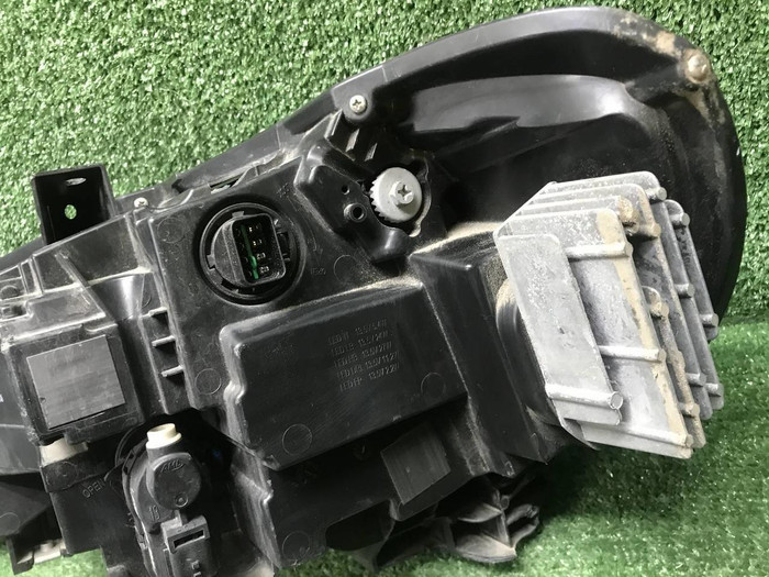 Фара правая Haval F7 (2018-2024) LED