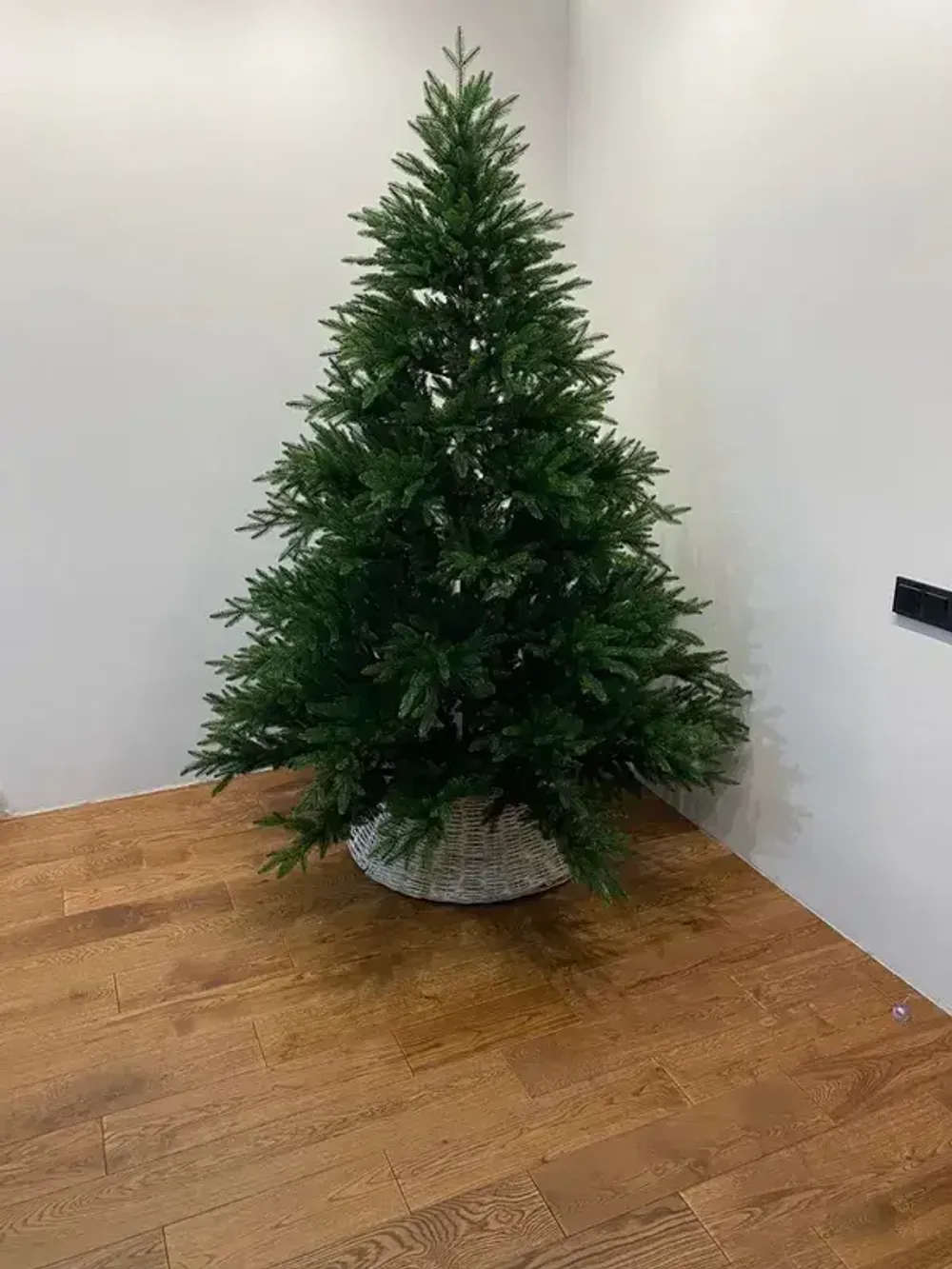 Елка с гирляндой встроенной «Престиж» (Литая хвоя) 120 см / 1,2 м