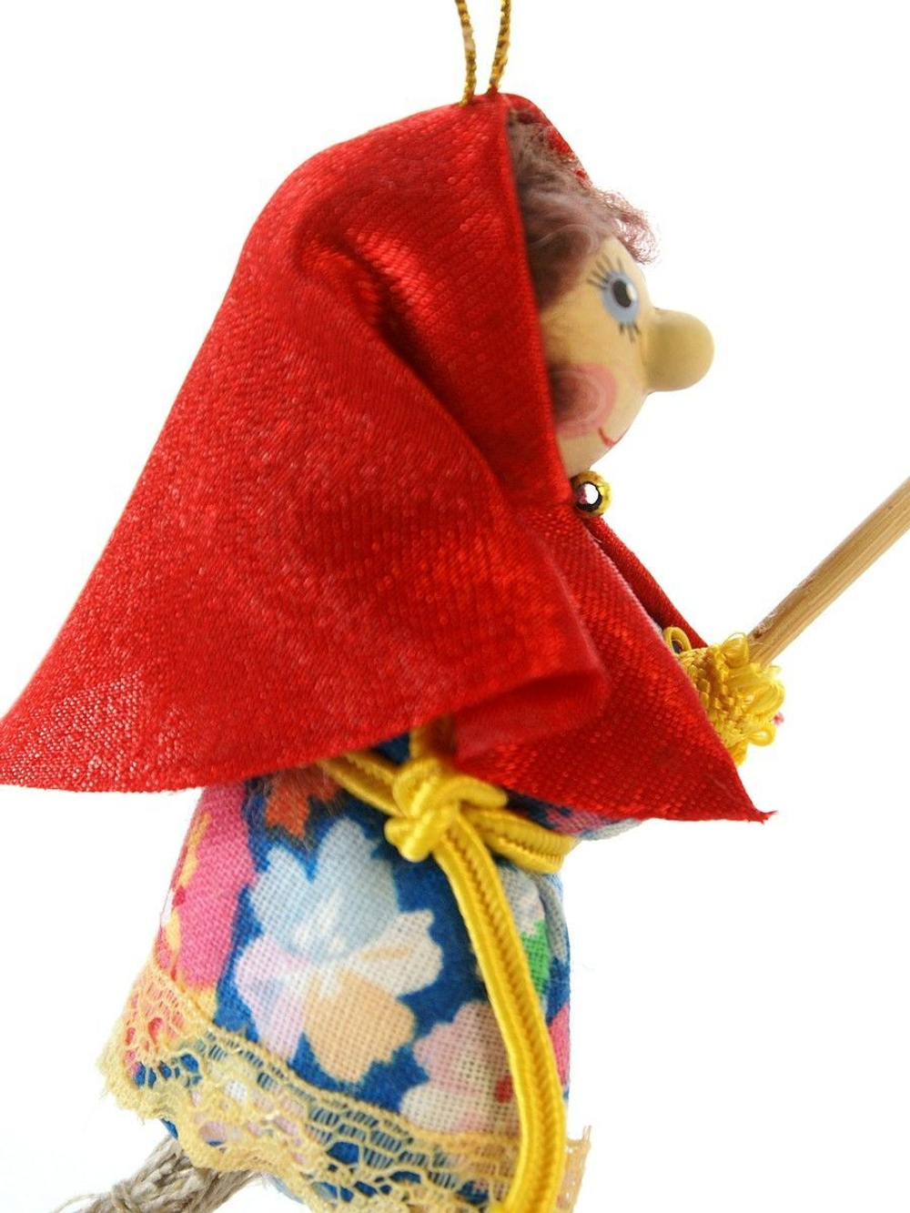 Кукла-подвеска Баба-Яга