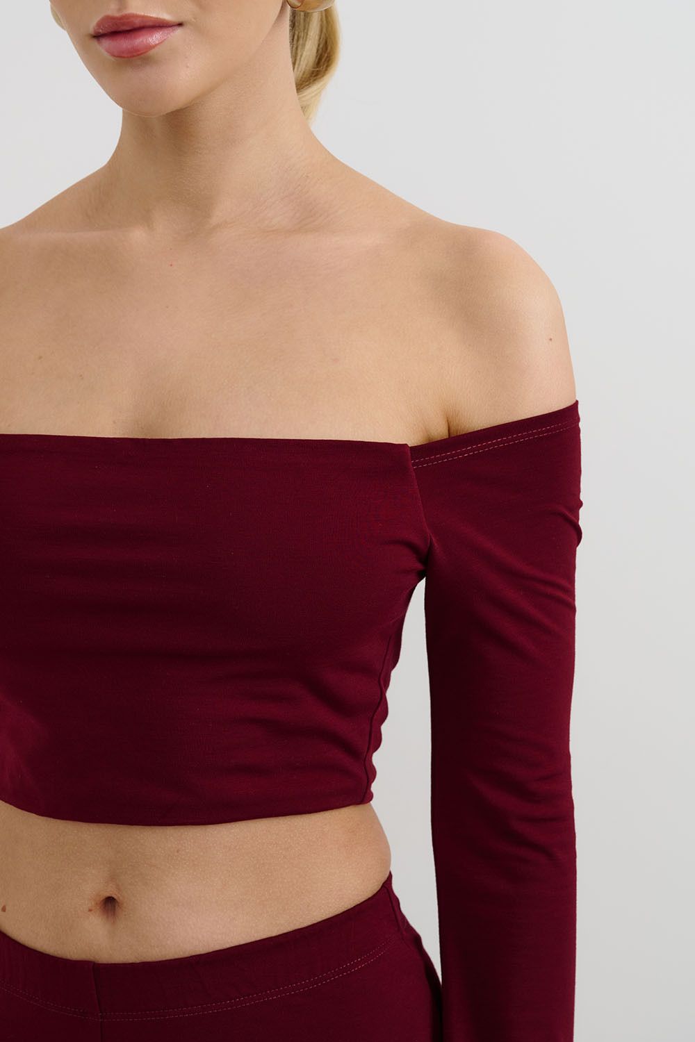 Бандо с длинными рукавами клеш цвета бордо