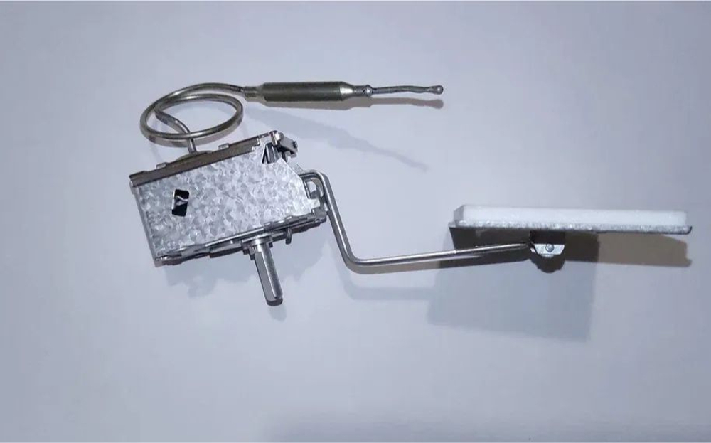 заслонка Indesit, Ariston, Stinol, Pozis механическая (клапан-термостат) C00859984