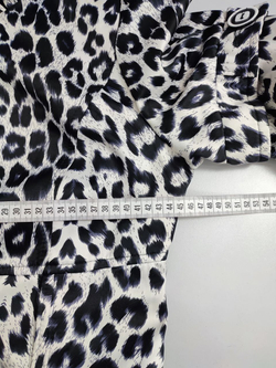 Пальто с анималистическим принтом 48 размер