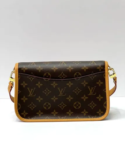 Сумка Louis Vuitton Diane коричневый