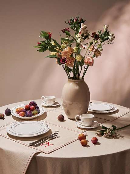 Скатерть fancy bows бежевого цвета из коллекции essential, 180х240 см