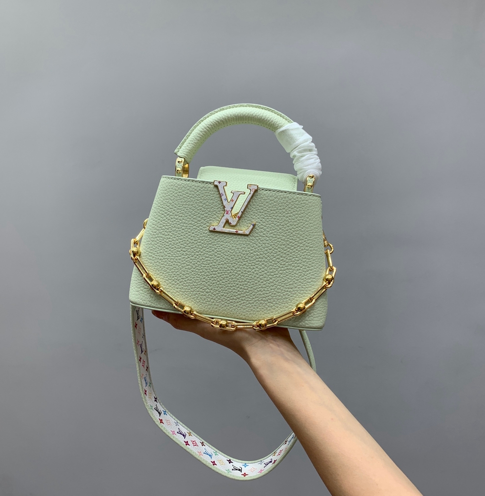 Louis Vuitton Capucines Mini