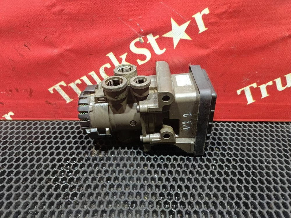 Модулятор EBS передний 2017г