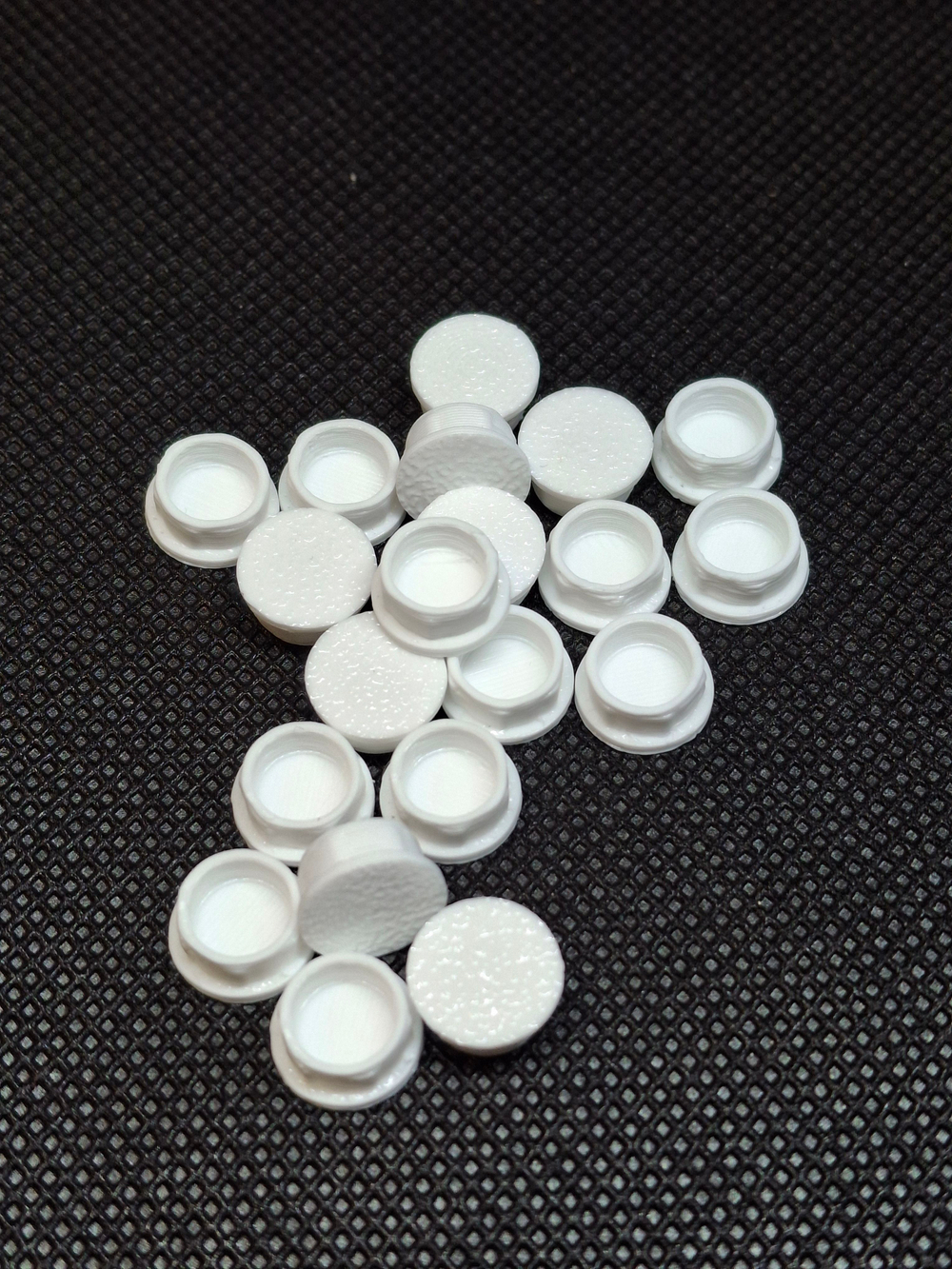 Заглушка пластиковая для отверстий D 15 мм - 50 шт. (Черный)