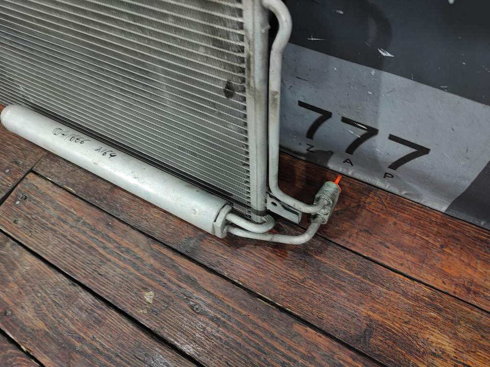 Радиатор кондиционера Mercedes M-Class GL (W164) 06-12 Б/У Оригинал A2515000054