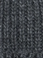 Шапка для мальчика с козырьком на осень