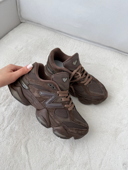 Кроссовки из натуральной замши