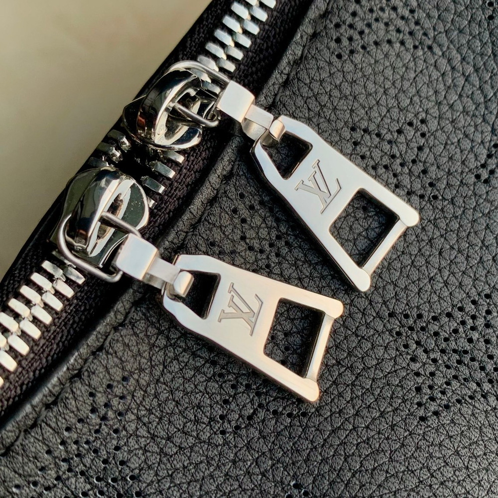 Louis Vuitton Why Knot PM
