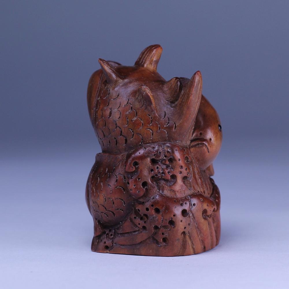 Нэцкэ Три карпа