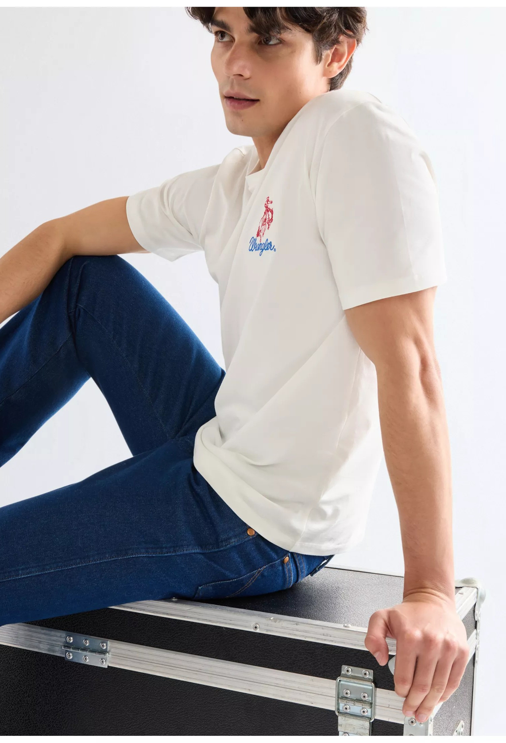 Футболка мужская WRANGLER EMBROIDERY TEE WORN WHITE