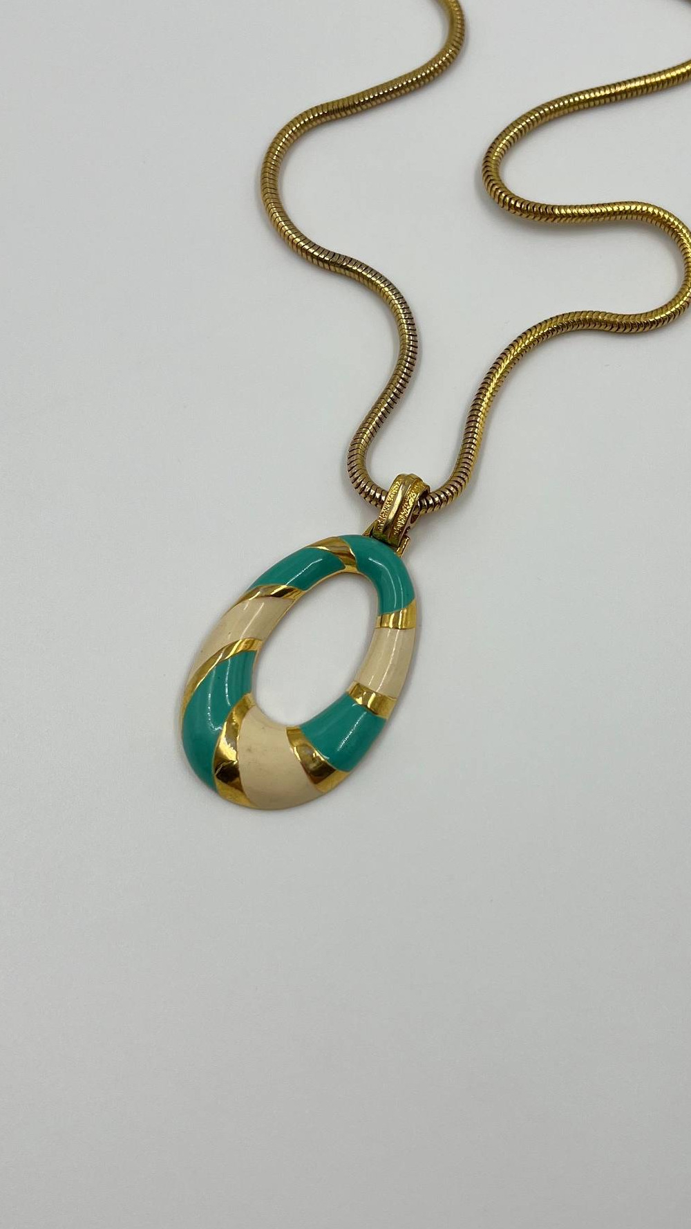 Кулон с эмалью