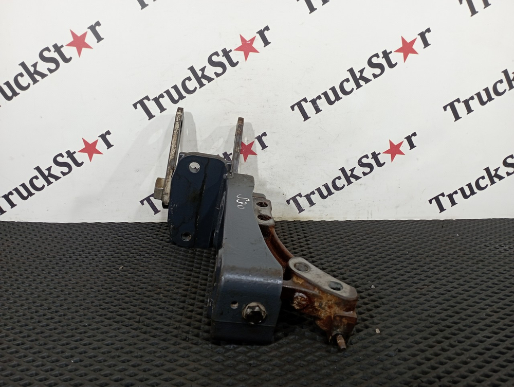 Кронштейн глушителя 2020г.