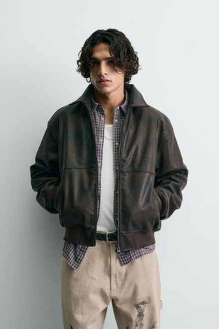 ZARA Х FORD БОМБЕР ИЗ ИСКУССТВЕННОЙ КОЖИ С ТИСНЕНИЕМ, КОРИЧНЕВЫЙ