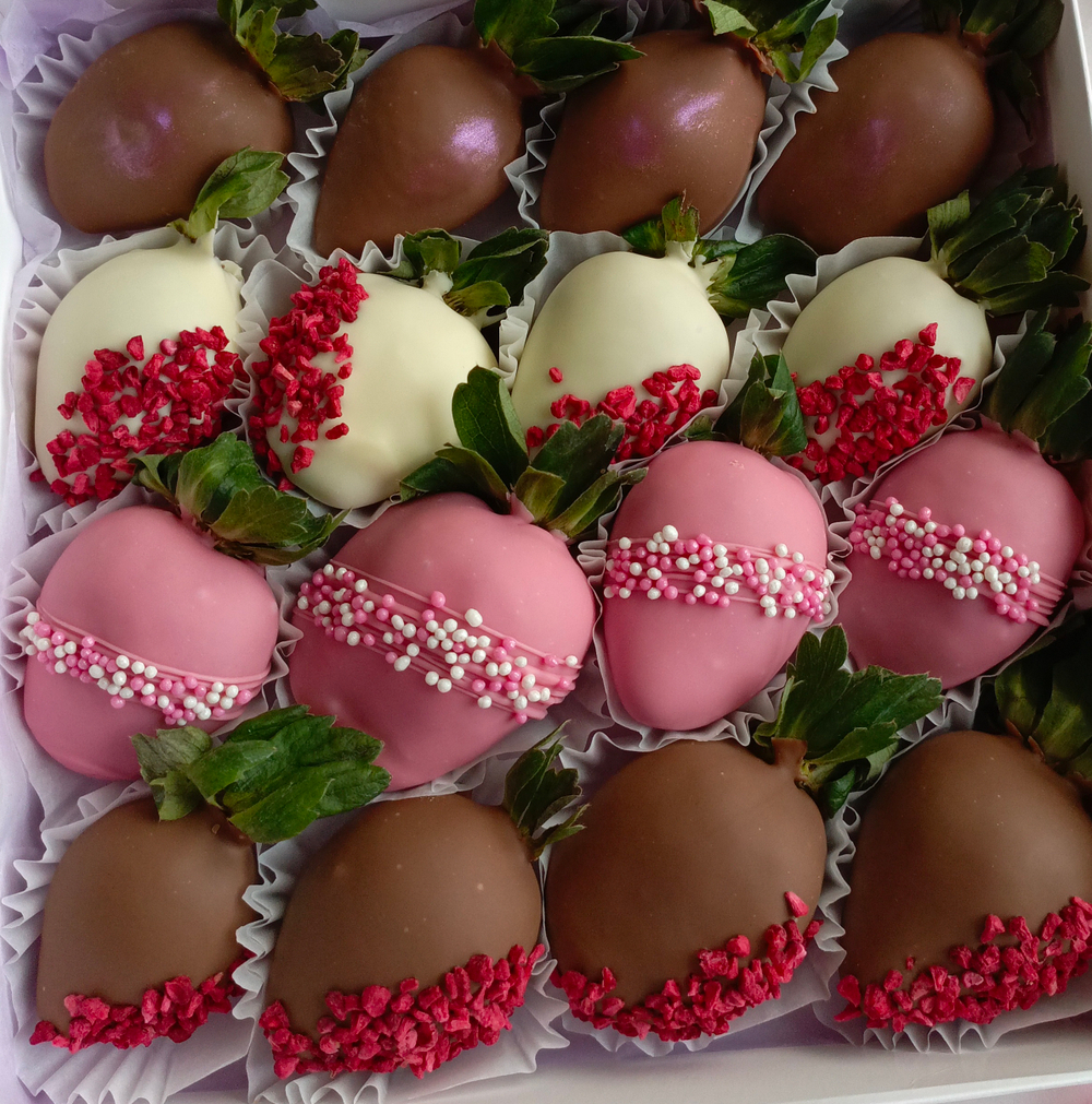 Клубника в шоколаде " Для любимых"