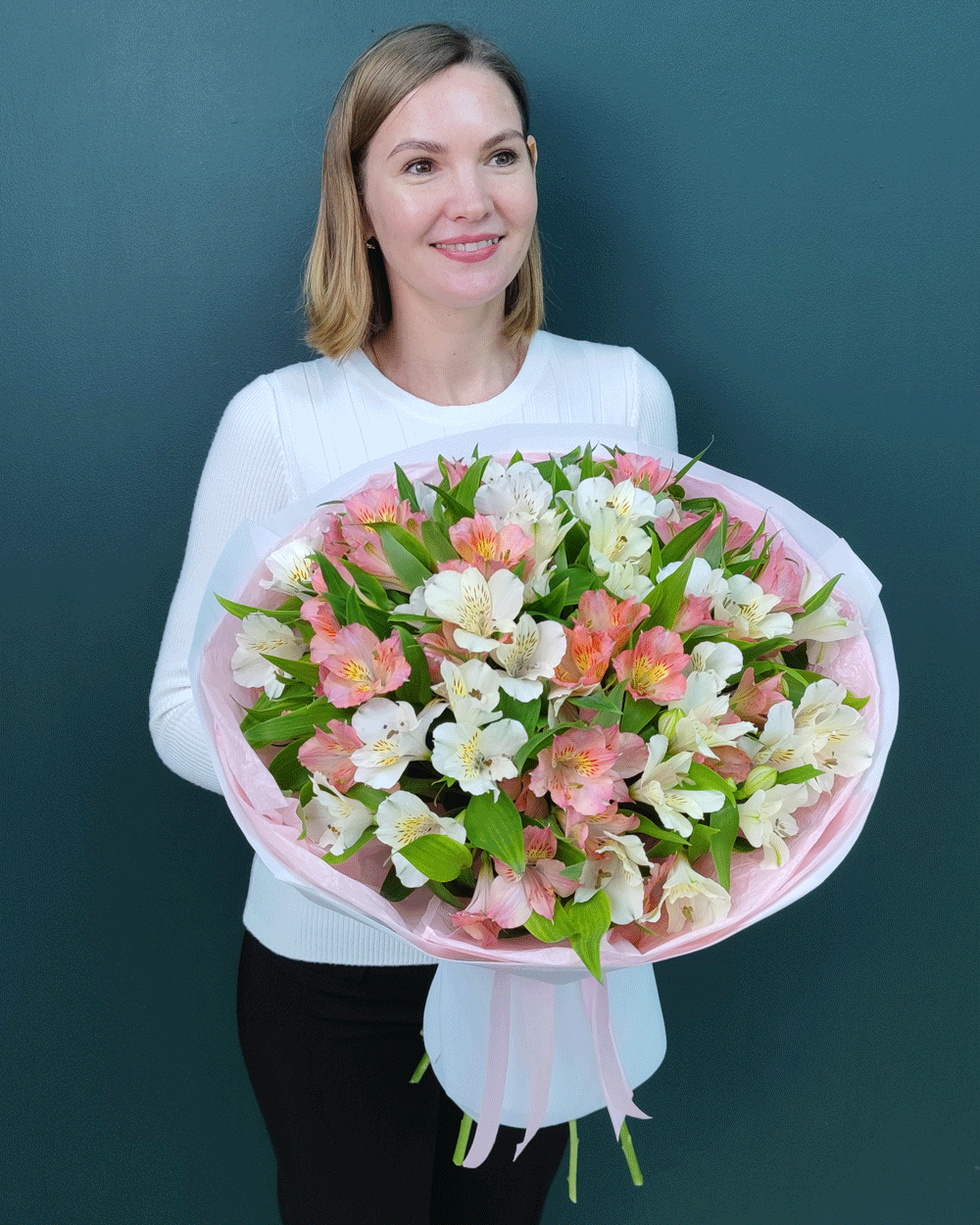 Букет белая и розовая альстромерия 15 шт(00173)