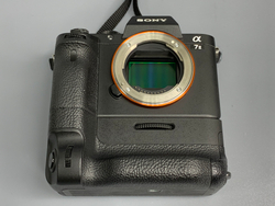 Sony A7 II + VG-C2EM 22.000 кадров