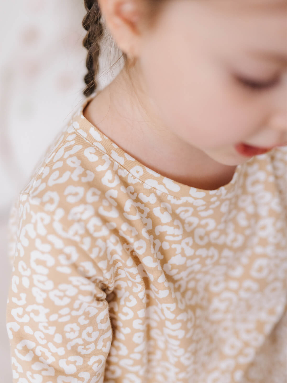 Платье трапеция Mjölk Sand Leopard, с длинным рукавом