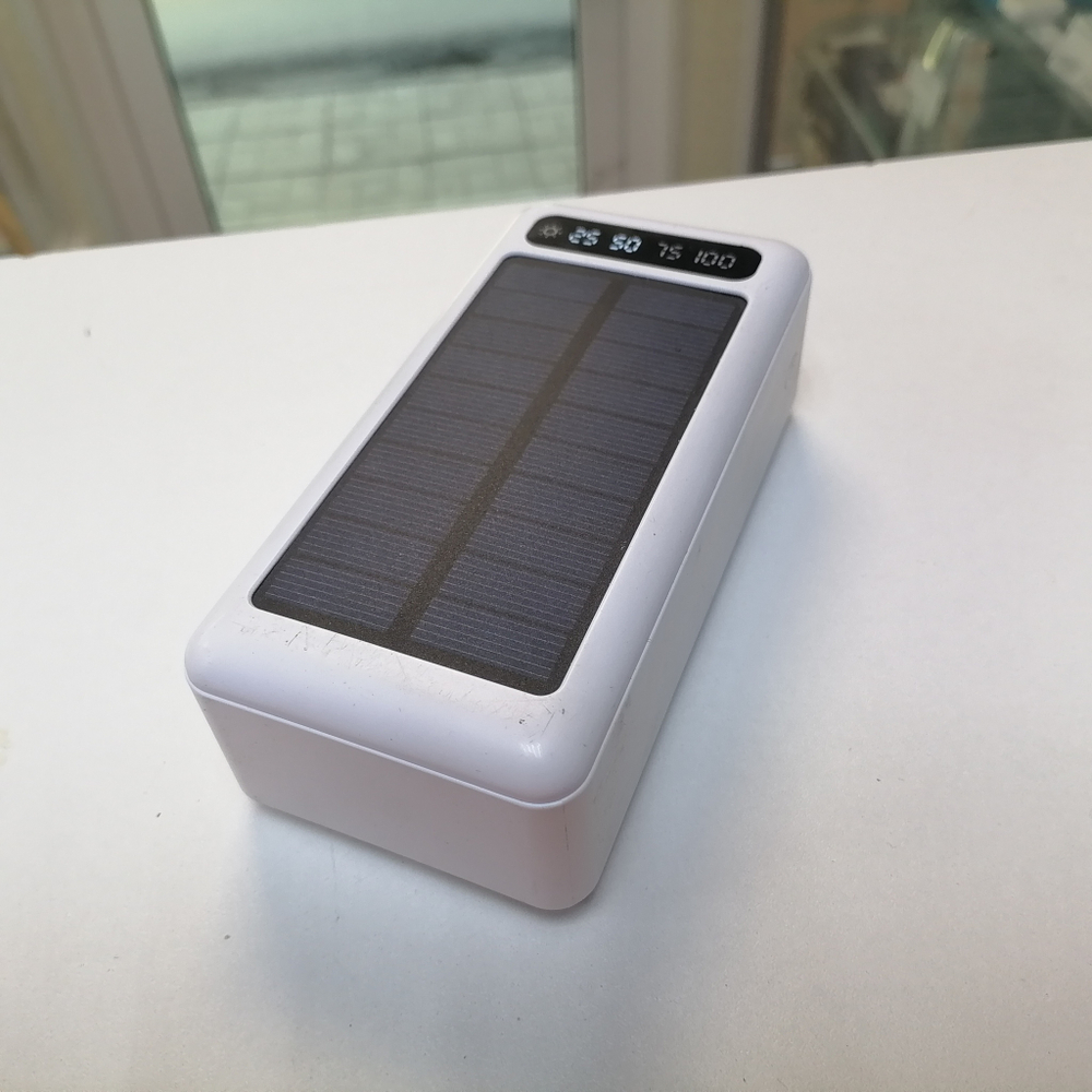 Внешний аккумулятор с солнечной батареей 50000 mAh
