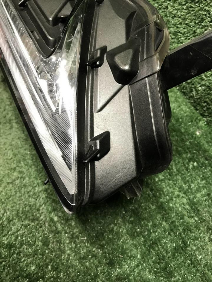 Битый ДХО правый Lexus NX 1 (14-17) LED Статичный
