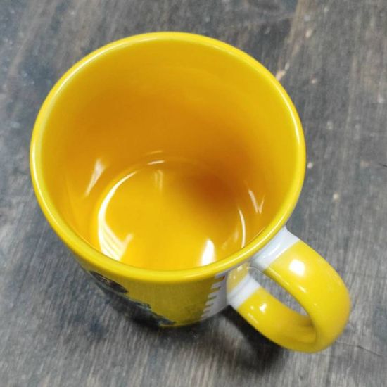 Кружка керамическая объем 330мл Ви и Джонни (желтая)