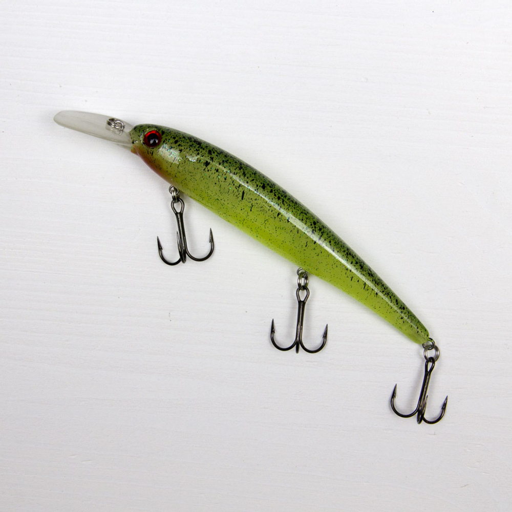 Shallow Walleye Bandit 12 см., цвет 001 Glow