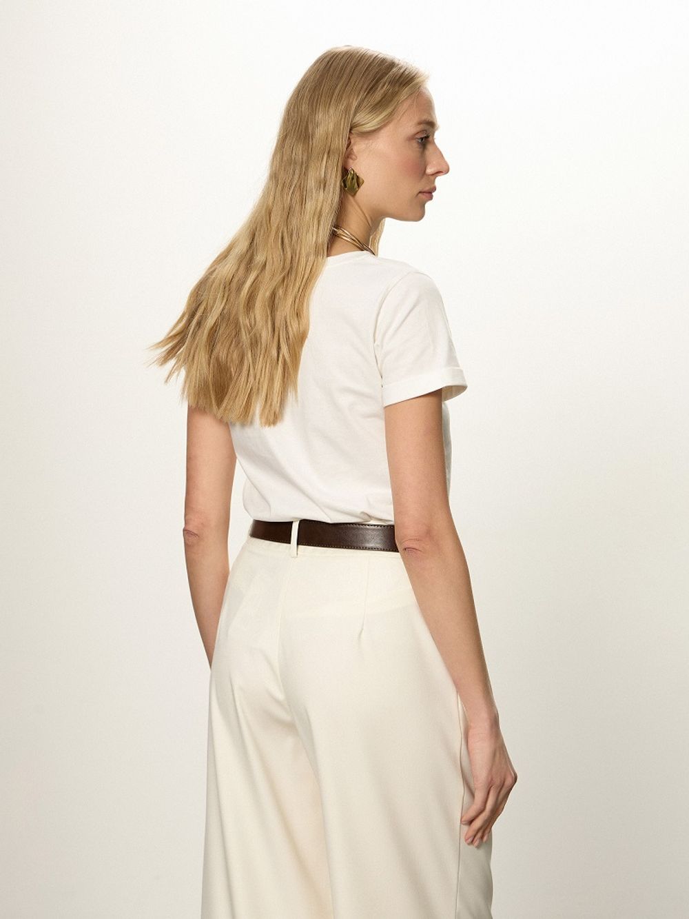 Футболка прямая белая ( Размер S)