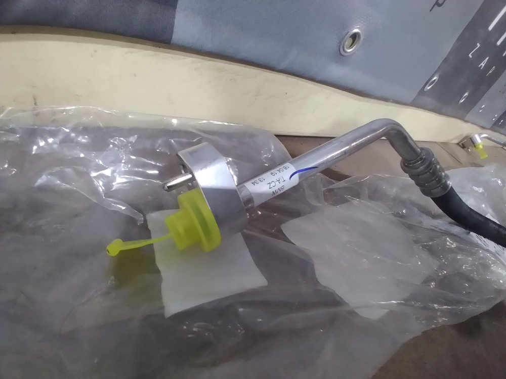 Трубка кондиционера BMW 5 (G30) Новая Оригинал 64539303465