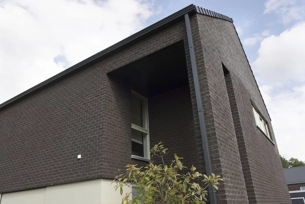 Кирпич ручной формовки облицовочный Nelissen, Manganese Black, WF50, 210x100x50