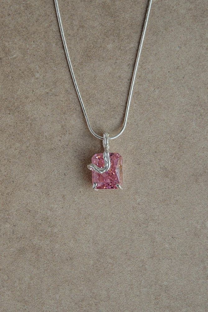 Кулон MAGIC PINK / Puntus