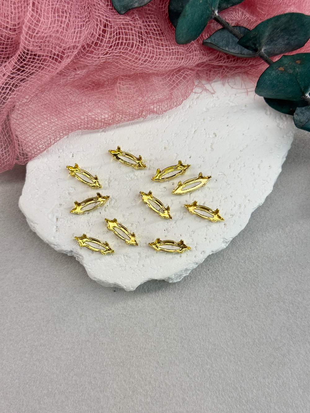 Оправа #4220 Navette spfinx 15*4 мм Золото