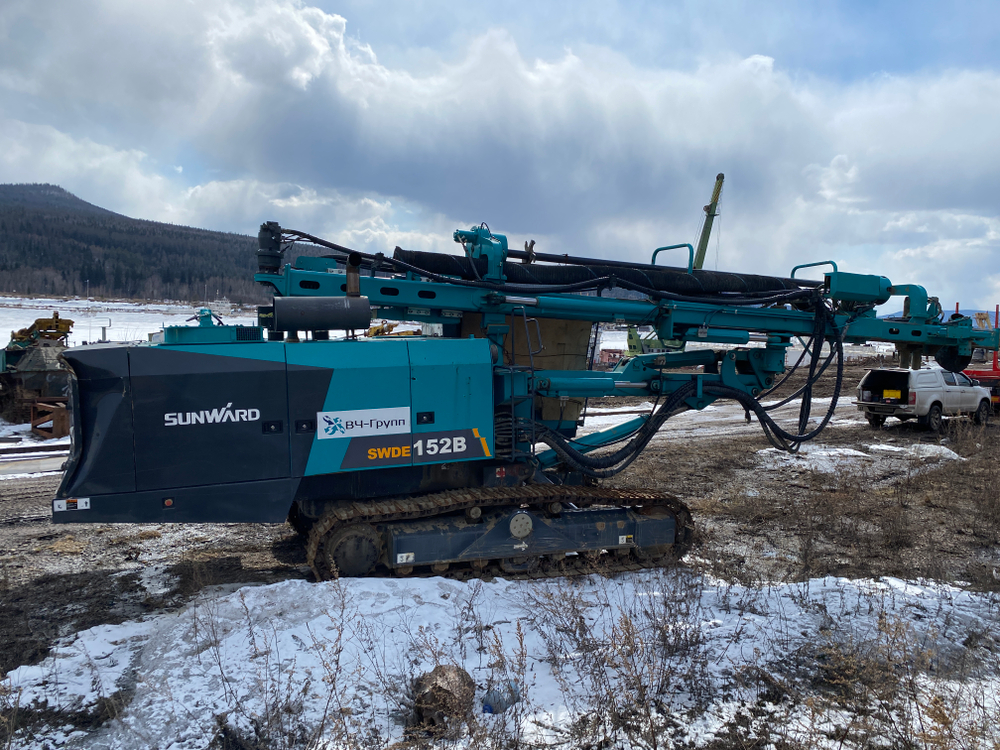 SUNWARD SWDE152* Буровая установка SWDE152B (Дизельный, 8,9 л, 359 л.с., АТ)