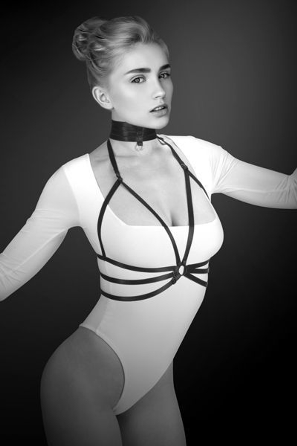 Упряжь на грудь Bijoux Pour Toi Julia – черная, S–M–L