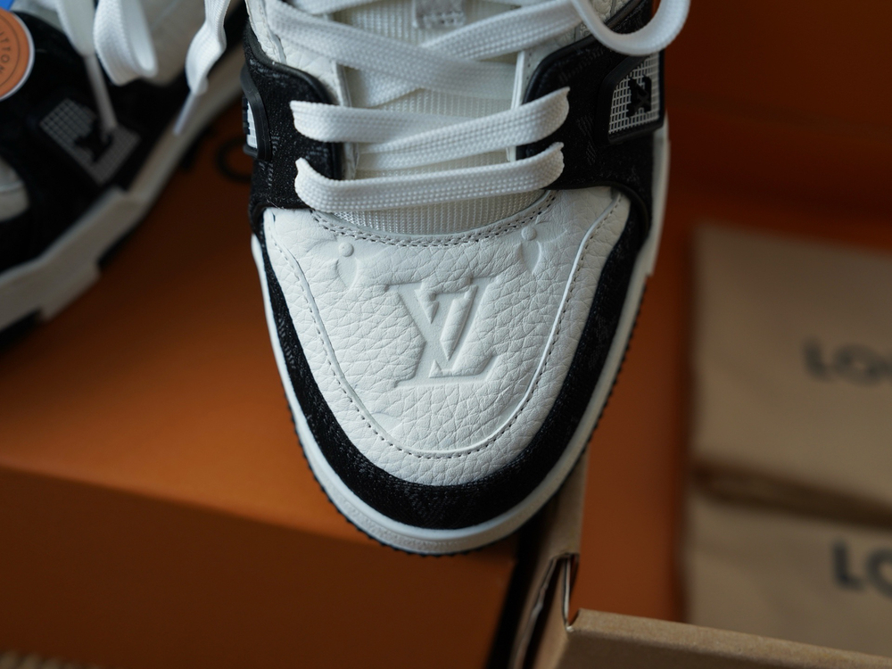 Кроссовки LV Trainer