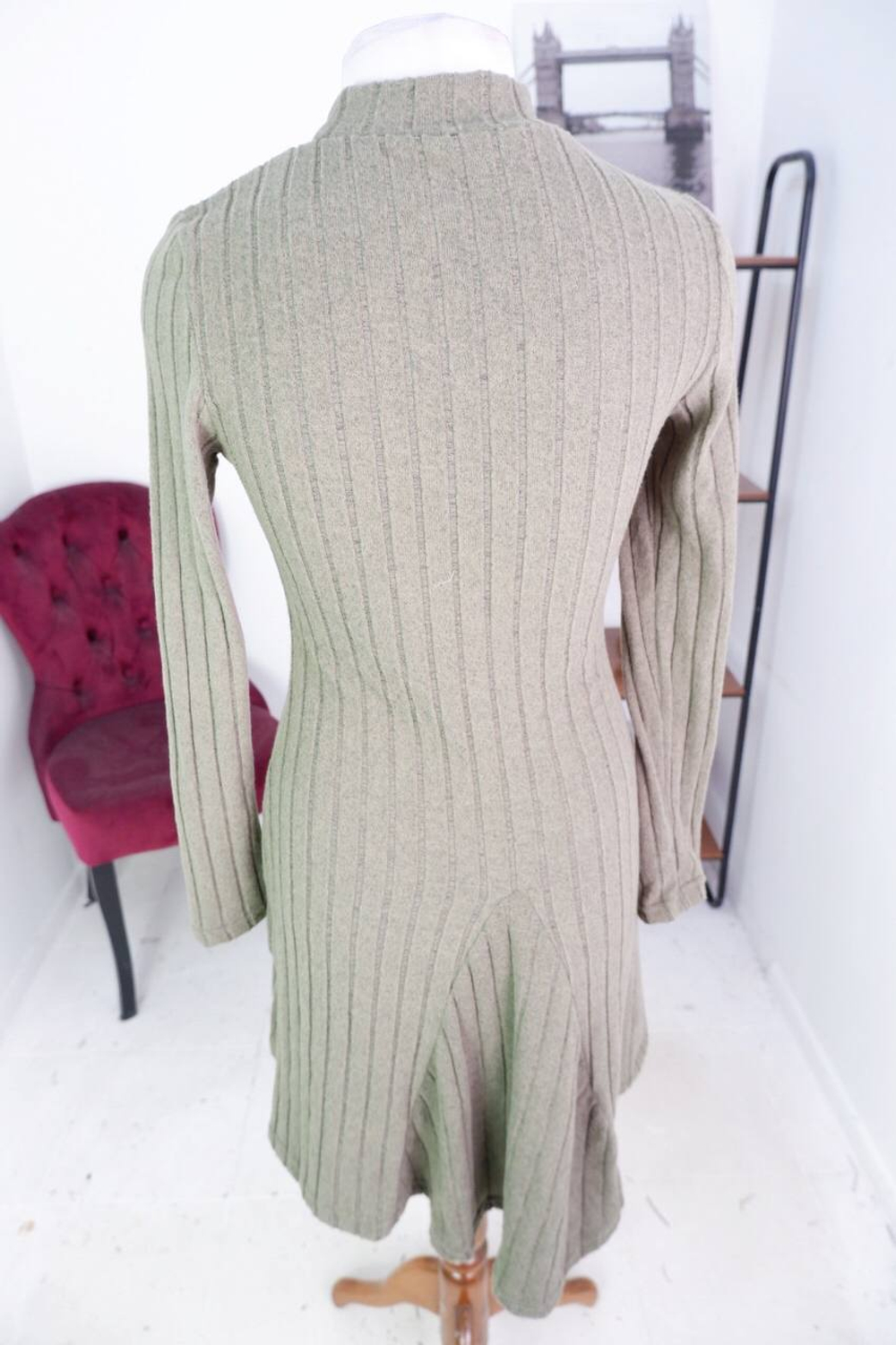 Платье InRitm в рубчик , маркировка М, визуально на 46 размер