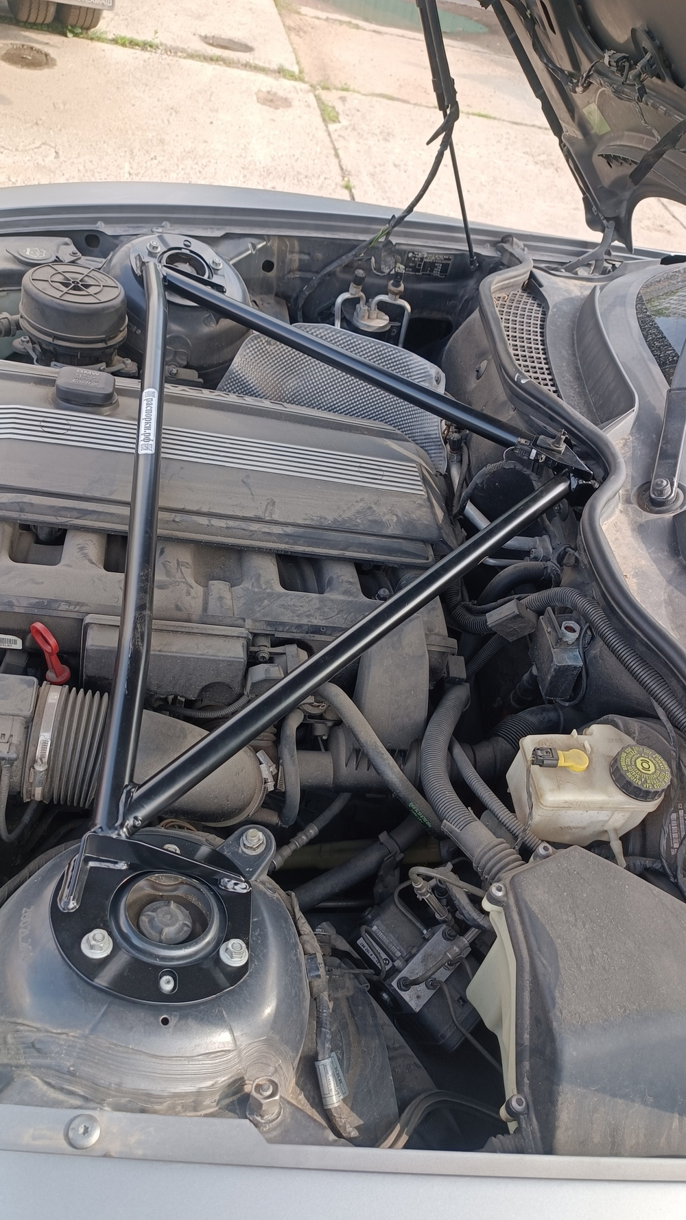 Распорка передних стоек треугольная (цельная) BMW Z4 E85, E86 ДО рестайлинг с M54 (ПОД ЗАКАЗ)