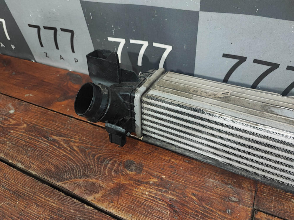 Интеркулер BMW X1 F48 / Mini F55 F60 Б/У Оригинал 17517617597
