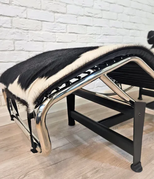 Кресло-шезлонг Chaise Lounge, натуральная шкура пони
